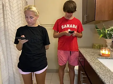 Snapshot of girlfriendmissy chatting on 10/07/25, 09:34 girlfriendmissy online show from 10/07/25, 09:34