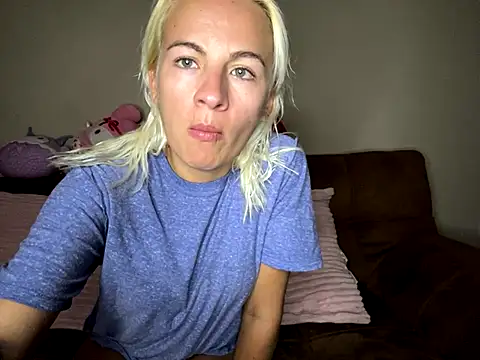 Snapshot of girlfriendmissy chatting on 10/11/25, 11:14 girlfriendmissy online show from 10/11/25, 11:14