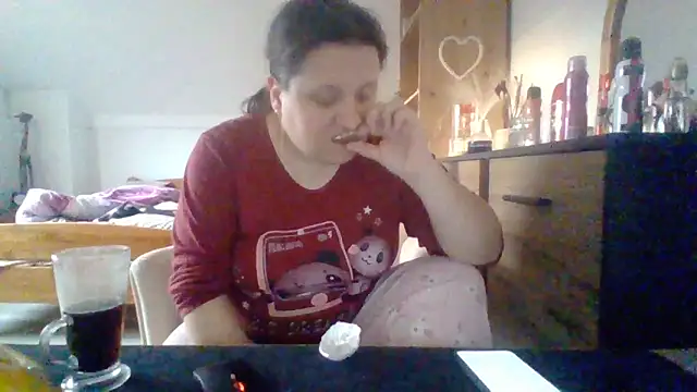 ReifeVenna online show from 02/04/25, 03:15