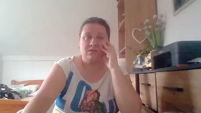 ReifeVenna online show from 09/19/25, 08:49