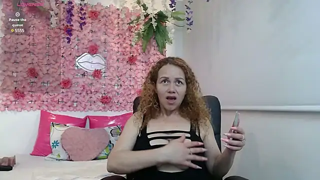 Snapshot of BLONDE_SEXYHOT chatting on 01/25/25, 05:29 BLONDE SEXYHOT online show from 01/25/25, 05:29