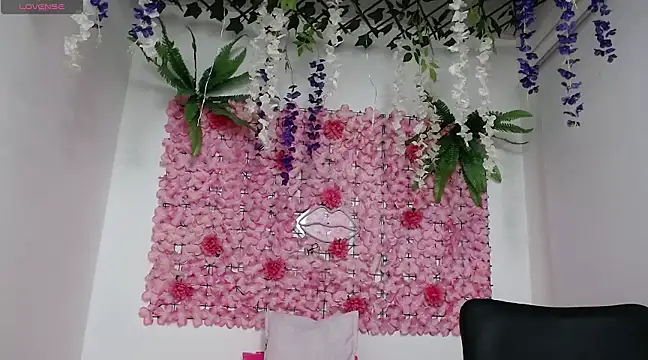 Snapshot of BLONDE_SEXYHOT chatting on 02/07/25, 02:40 BLONDE SEXYHOT online show from 02/07/25, 02:40