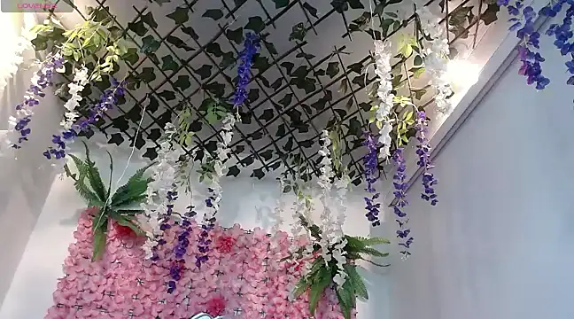 Snapshot of BLONDE_SEXYHOT chatting on 02/12/25, 03:40 BLONDE SEXYHOT online show from 02/12/25, 03:40