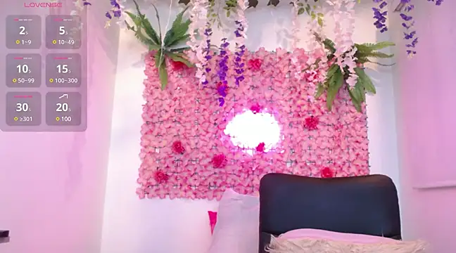 Snapshot of BLONDE_SEXYHOT chatting on 02/13/25, 08:45 BLONDE SEXYHOT online show from 02/13/25, 08:45