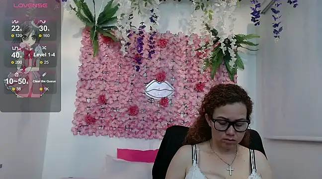 Snapshot of BLONDE_SEXYHOT chatting on 02/22/25, 01:44 BLONDE SEXYHOT online show from 02/22/25, 01:44