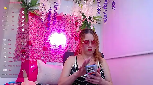 Snapshot of BLONDE_SEXYHOT chatting on 03/18/25, 05:41 BLONDE SEXYHOT online show from 03/18/25, 05:41