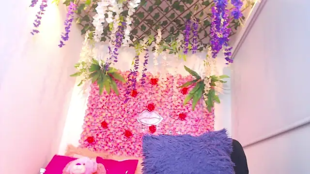 Snapshot of BLONDE_SEXYHOT chatting on 11/03/25, 11:26 BLONDE SEXYHOT online show from 11/03/25, 11:26