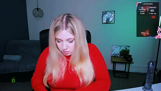 Snapshot of juli_kisss chatting on 01/21/25, 07:39 juli kisss online show from 01/21/25, 07:39