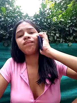 Snapshot of Little_Pau_Dirty chatting on 01/15/25, 02:56 Little Pau Dirty online show from 01/15/25, 02:56