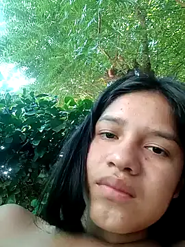 Snapshot of Little_Pau_Dirty chatting on 01/18/25, 05:59 Little Pau Dirty online show from 01/18/25, 05:59