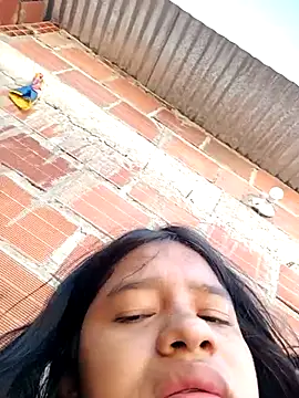 Snapshot of Little_Pau_Dirty chatting on 11/05/25, 01:44 Little Pau Dirty online show from 11/05/25, 01:44