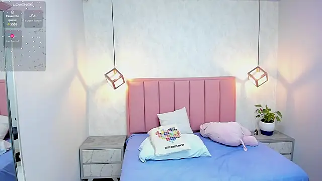 Snapshot of MAILYLOVE1 chatting on 03/06/25, 03:56 MAILYLOVE1 online show from 03/06/25, 03:56