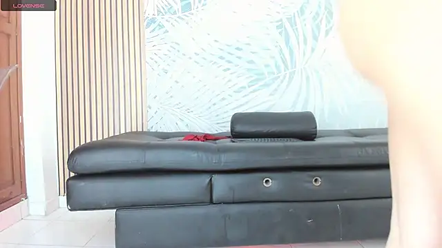 Snapshot of LauraRossi_Nova chatting on 02/11/25, 05:29 LauraRossi Nova online show from 02/11/25, 05:29