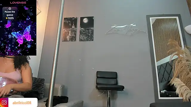 abril ricci online show from 02/01/25, 03:30