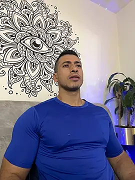 aaroncolombia online show from 11/08/25, 12:11