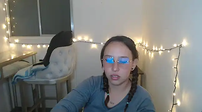 Snapshot of Skarlet_Adams28 chatting on 02/01/25, 01:12 Skarlet Adams28 online show from 02/01/25, 01:12