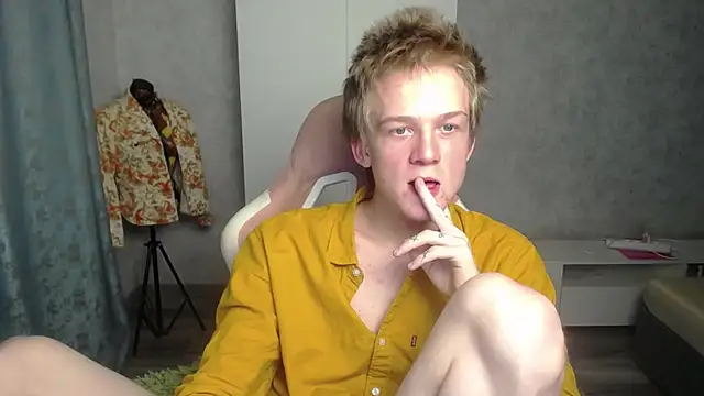 Snapshot of sweetserenity5 chatting on 02/13/25, 06:48 sweetserenity5 online show from 02/13/25, 06:48