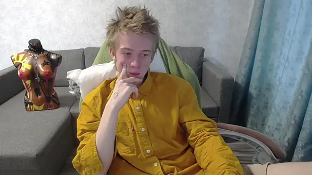 Snapshot of sweetserenity5 chatting on 02/27/25, 08:50 sweetserenity5 online show from 02/27/25, 08:50