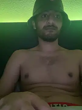 Snapshot of hard_macoor12 chatting on 12/11/24, 06:14 hard macoor12 online show from 12/11/24, 06:14