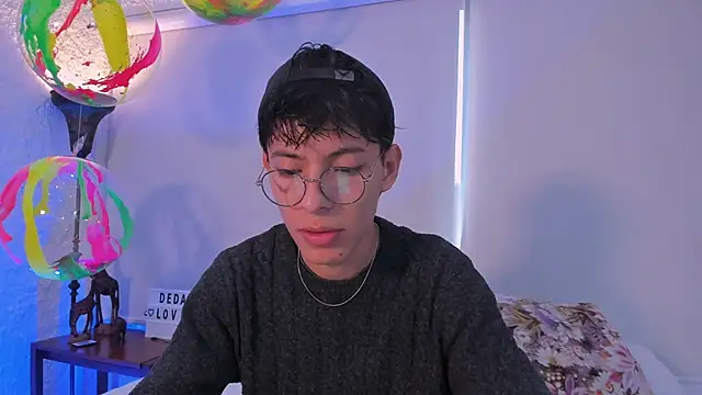 alexandersawyer online show from 03/19/25, 12:01