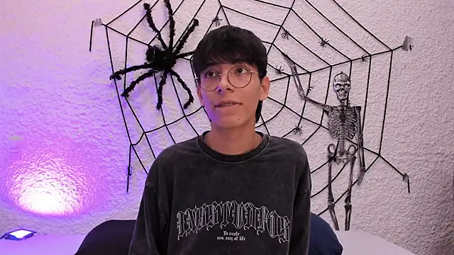 alexandersawyer online show from 10/10/25, 04:11