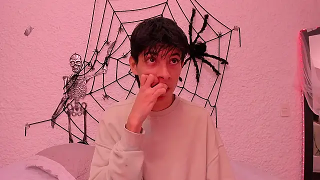 alexandersawyer online show from 10/22/25, 04:02