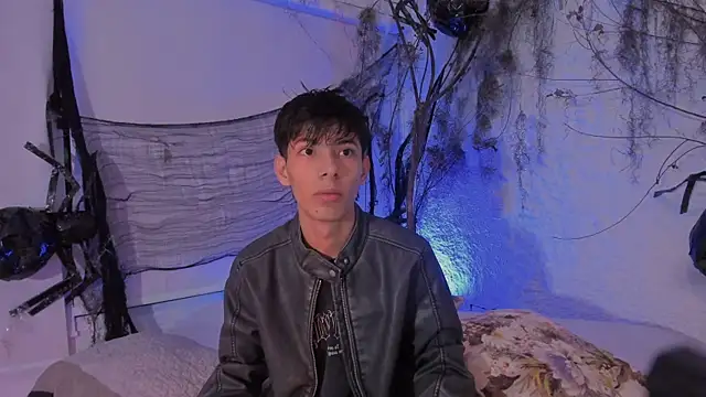 alexandersawyer online show from 11/04/25, 04:22