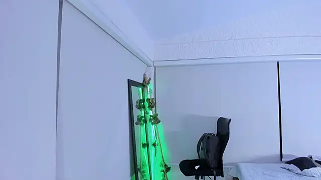 alexandersawyer online show from 11/22/25, 04:44