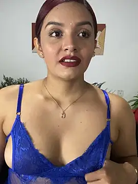 Melanyprada online show from 10/10/25, 03:27