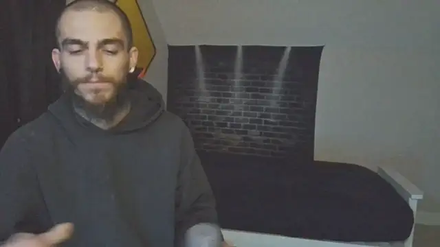 XMeF10 online show from 03/18/25, 05:41