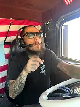 XMeF10 online show from 09/08/25, 03:22