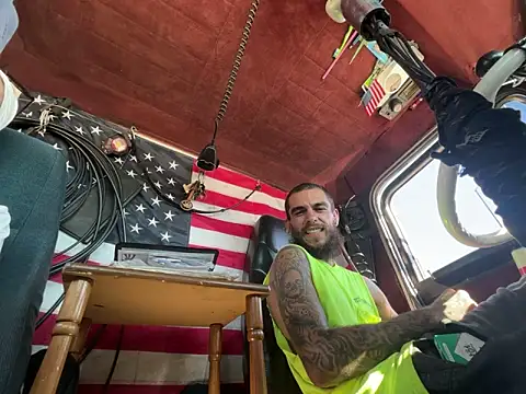 XMeF10 online show from 09/18/25, 08:00