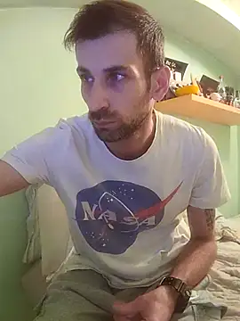 Snapshot of Davlupweed93 chatting on 10/25/25, 01:40 Davlupweed93 online show from 10/25/25, 01:40