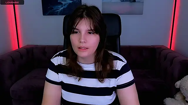 Ruyjin Choi online show from 10/18/25, 10:49