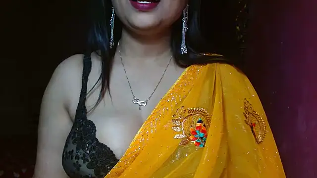 Snapshot of _Kamakshi chatting on 12/18/24, 05:52 Kamakshi online show from 12/18/24, 05:52