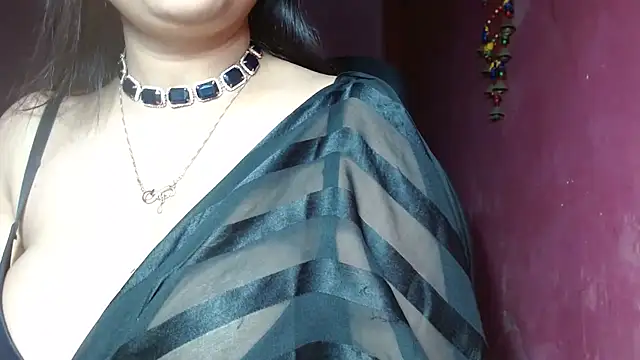 Snapshot of _Kamakshi chatting on 12/23/24, 05:54 Kamakshi online show from 12/23/24, 05:54