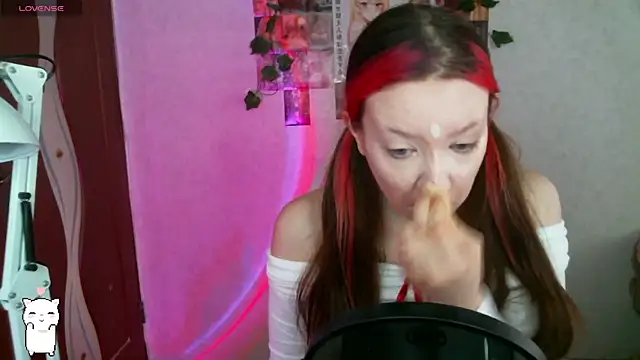 Snapshot of SweetieMollyy chatting on 02/27/25, 07:34 SweetieMollyy online show from 02/27/25, 07:34