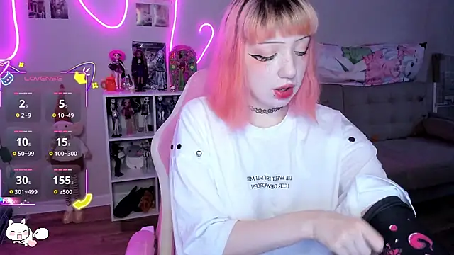 Snapshot of SweetieMollyy chatting on 11/07/25, 10:59 SweetieMollyy online show from 11/07/25, 10:59