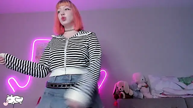 Snapshot of SweetieMollyy chatting on 11/10/25, 09:30 SweetieMollyy online show from 11/10/25, 09:30