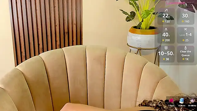 Snapshot of kenayfox chatting on 12/15/24, 07:57 kenayfox online show from 12/15/24, 07:57