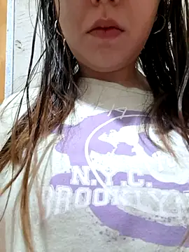 Snapshot of CAT28004 chatting on 11/08/25, 05:56 CAT28004 online show from 11/08/25, 05:56