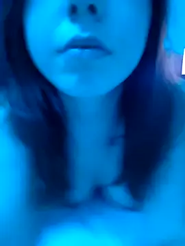 Snapshot of CAT28004 chatting on 11/17/25, 03:23 CAT28004 online show from 11/17/25, 03:23