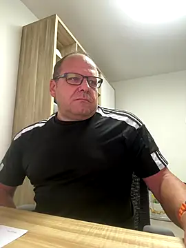 coupleLatinaLovers online show from 09/15/25, 04:34