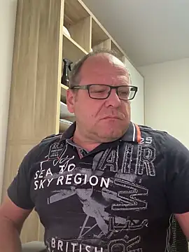 coupleLatinaLovers online show from 09/22/25, 04:47