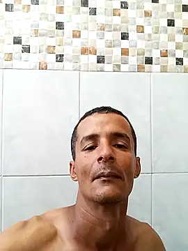 Snapshot of morenogato100 chatting on 10/08/25, 09:40 morenogato100 online show from 10/08/25, 09:40