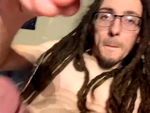 Snapshot of thiccplamp chatting on 10/10/25, 01:37 thiccplamp online show from 10/10/25, 01:37