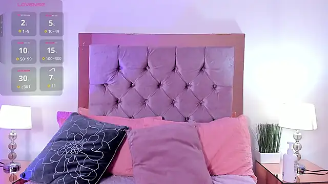 melanie hills online show from 11/12/25, 11:43