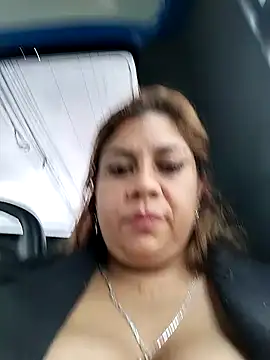Snapshot of Laura-Hernandez chatting on 12/04/24, 08:40 Laura-Hernandez online show from 12/04/24, 08:40