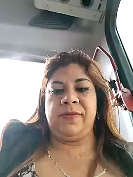 Snapshot of Laura-Hernandez chatting on 01/02/25, 08:24 Laura-Hernandez online show from 01/02/25, 08:24