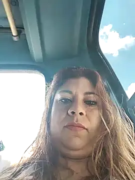 Snapshot of Laura-Hernandez chatting on 01/07/25, 04:05 Laura-Hernandez online show from 01/07/25, 04:05